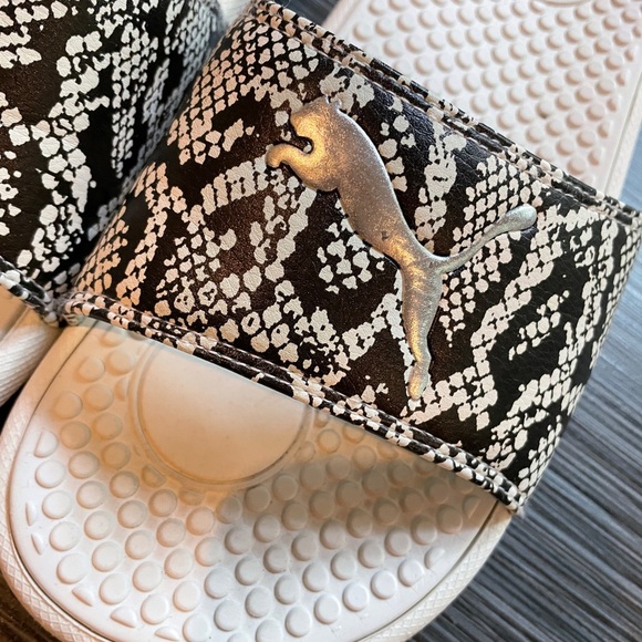 Puma Slides Size 7 - Picture 2 of 2